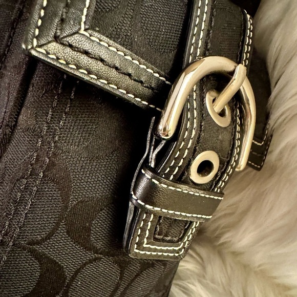 Coach Black Leather Tote with Contrast Stitching - Picture 3 of 11